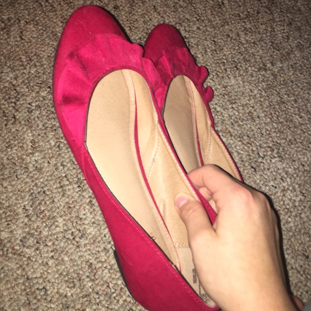 red fioni women’s flats (8.5)